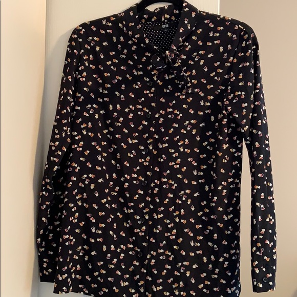 Uniqlo Tops - 2/$25 Heart Printed Uniqlo Blouse